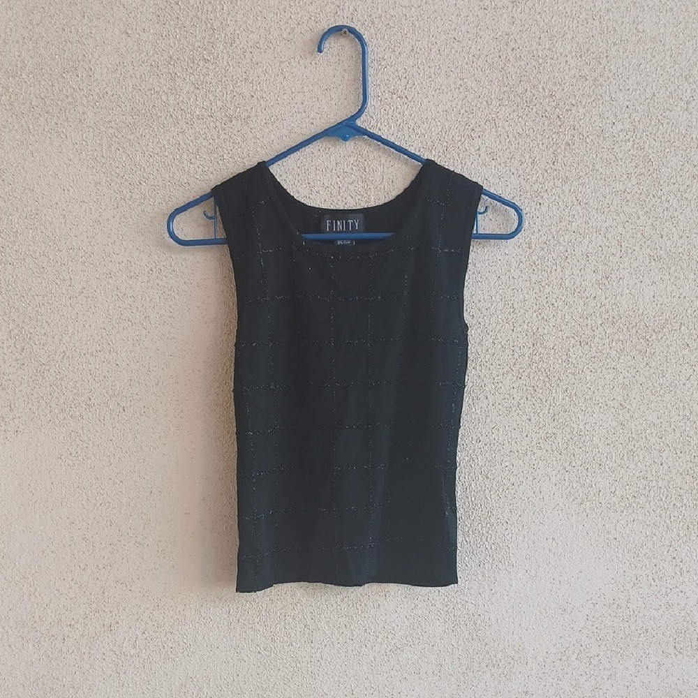Finity Black Sleeveless Fitted Tank Top